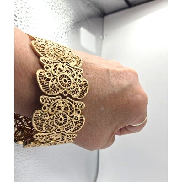 Vintage Lacey Gold Metal Stretch Bracelet Cuff 1.5 inch thick 1980s - Picture 3 of 4